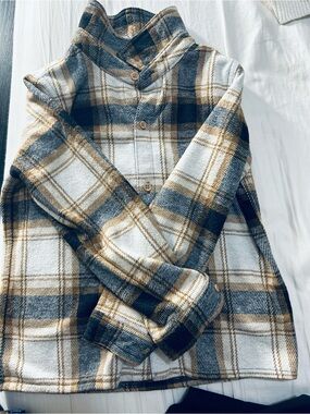 Kids Plaid Button-Down Shirt Jacket - Cream, Navy & Brown/ Levis jogger set